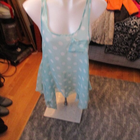 pretty angle sleeveless polka dot greenish blue top sz small worn once - Picture 1 of 4